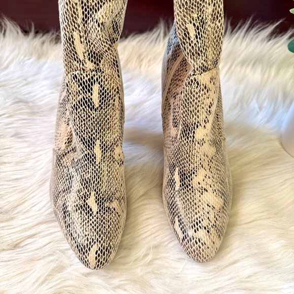 NWOB Justfab Jesyna Snakeskin Print Over-the-Knee Heeled Boots – Size 7 - Picture 10 of 15
